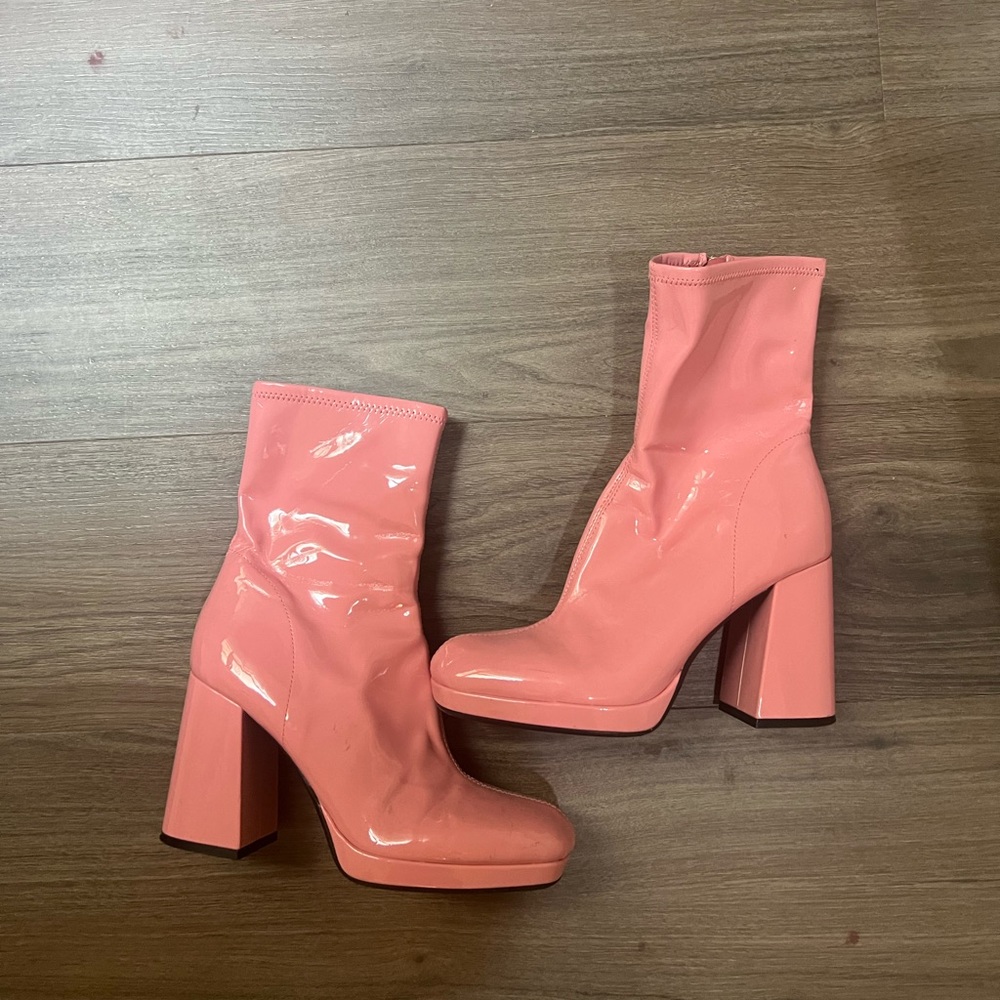 Pink booties - Picture 2 of 3